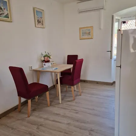 Apartments Tragurion Trogir Exterior photo